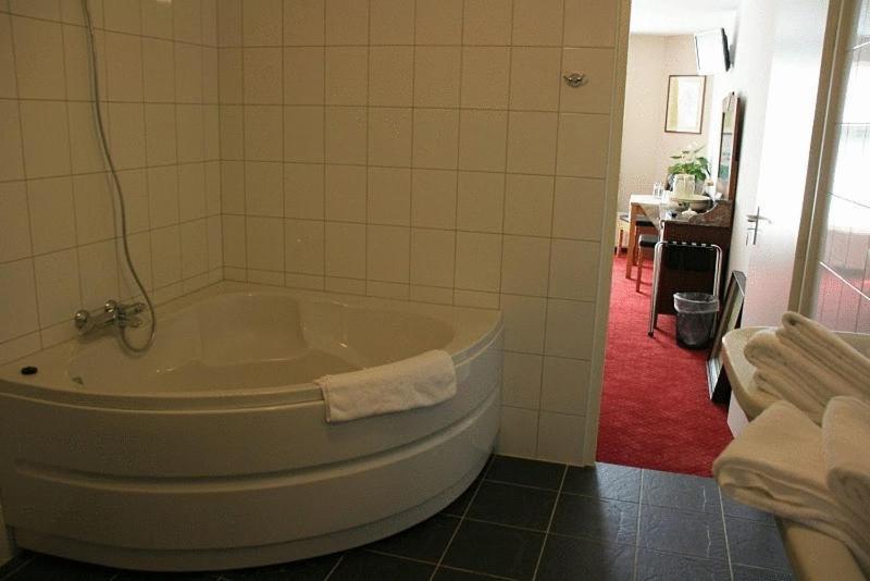 De Vier Heemskinderen IJzendijke Room photo